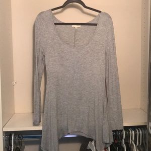 Grey tunic/shirt.